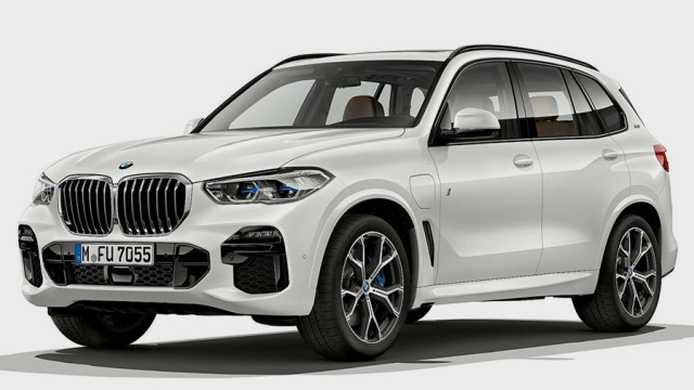 The new BMW X5 became a hybrid