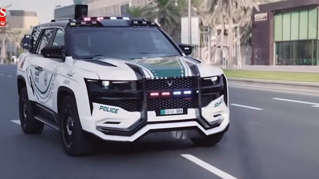 Dubai police transplanted to the 'most advanced patrol car'