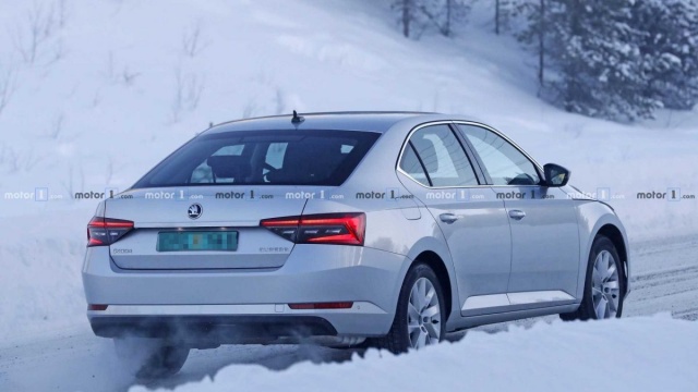 An updated Skoda Superb went to the winter roads