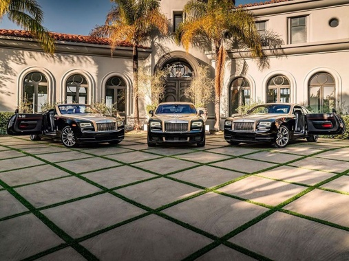 Rolls-Royce has prepared special cars for Chinese New Year