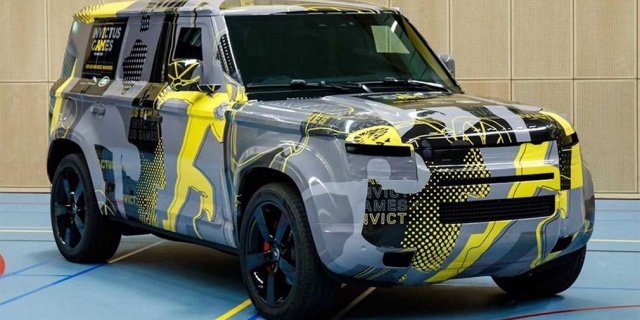 New Land Rover Defender removed a camouflage part 
