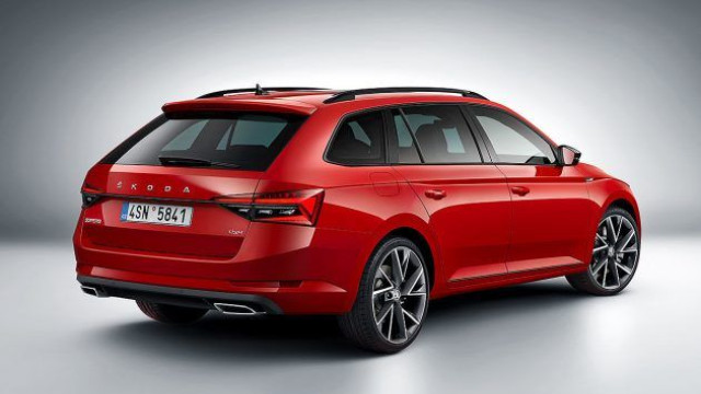 Skoda Octavia transforms into the wagon