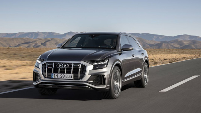 Audi SQ8: sports coupe with a crossover view