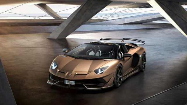 New Lamborghini Aventador delayed