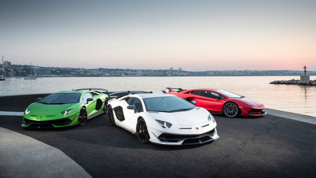 The evolution of Lamborghini Aventador in a 6-minute video