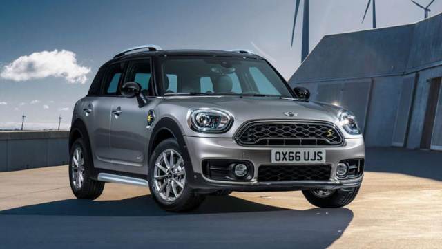 Hybrid Mini Countryman received an increased traction battery