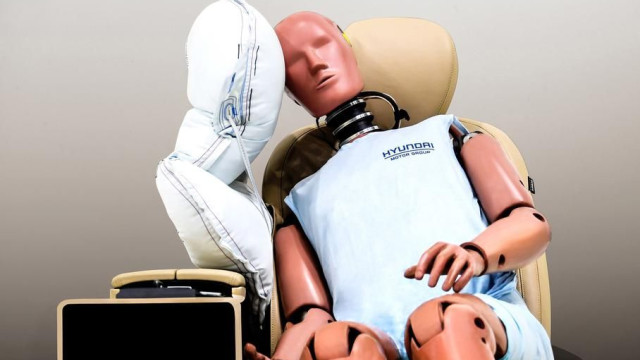 Hyundai has demonstrated a new type of airbag