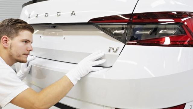 The first hybrid car from Skoda goes into production