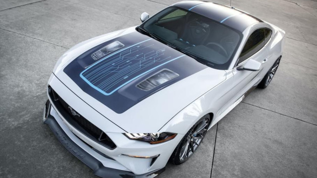 Ford turns Mustang into a 900-horsepower electric car