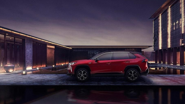 Toyota showed powerful RAV4