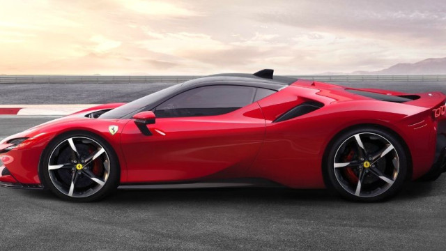 Ferrari decided not to create an electric supercar until 2025