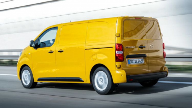 Opel Vivaro-e electric van debuted