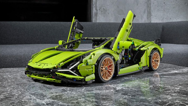 The most potent supercar Lamborghini turned into a Lego model