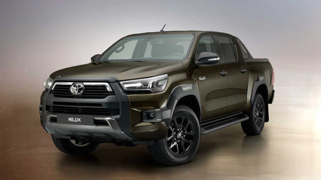 Toyota Hilux updated and debuted