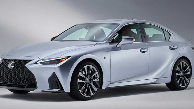 The new generation of Lexus IS debuted 