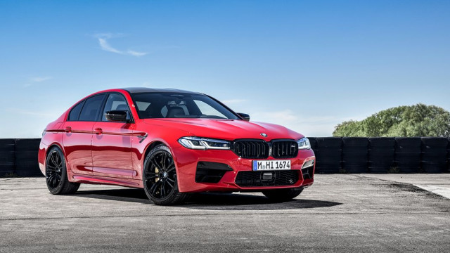 Now updated BMW M5 officially presented