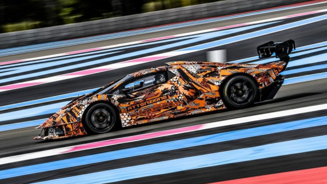Lamborghini completes hypercar test on track (VIDEO)