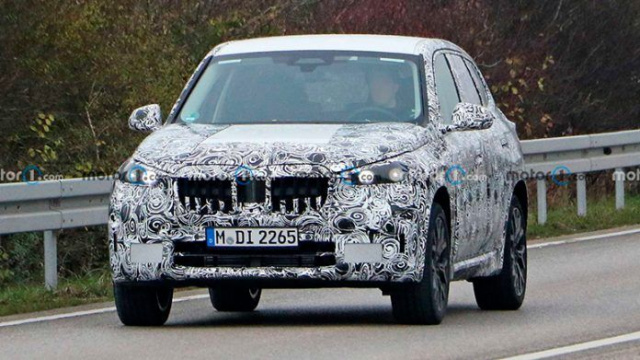 The new BMW X1 PHEV went to tests 