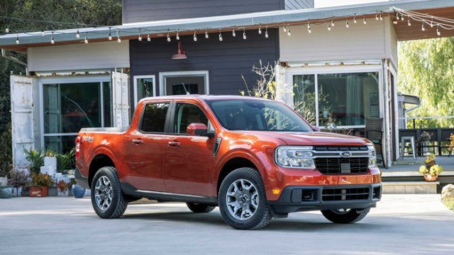 Ford Maverick pickup truck ordered by 100,000 people in a matter of days 