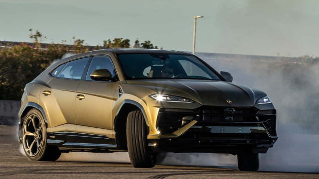 Lamborghini Faces Unprecedented Demand for Urus and Revuelto