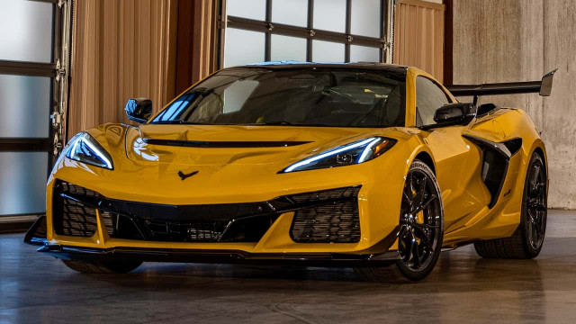 Rick Hendrick's Extravagant Bid for the First 2025 Corvette ZR1