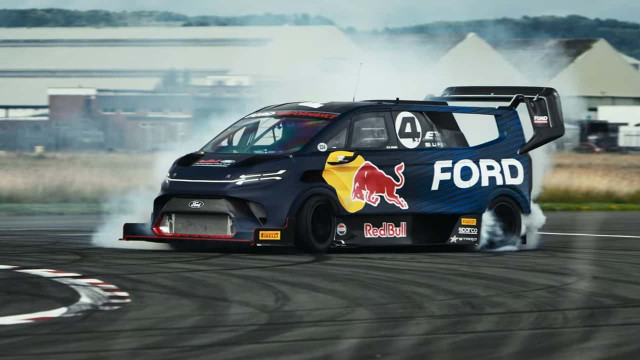 The Stig Shows Off Insane Drifting Skills in Ford SuperVan