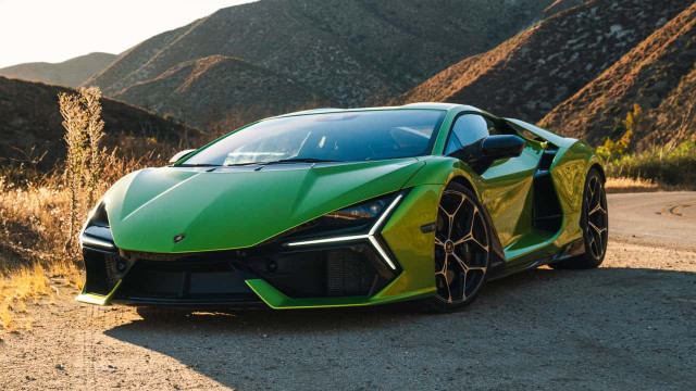 Lamborghini Takes the Lead: Bentley's Sales Plummet in 2024