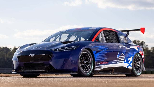 Ford Unveils Cutting-Edge Mach-E Prototype for NASCAR