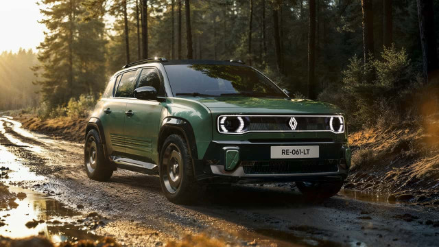 Renault 4 Transforms with Robust All-Wheel Drive Prototype