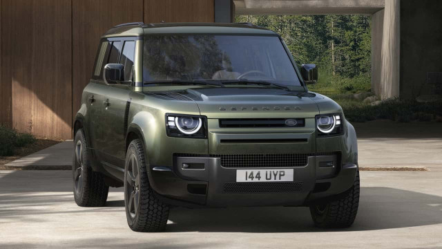 2026 Land Rover Defender Retains Iconic Supercharged V-8 Engine