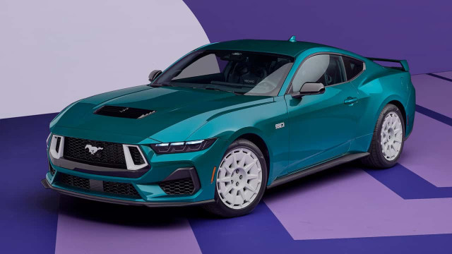 Mustang Introduces FX Package with Bold 1980s Revival