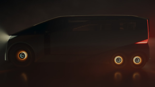 Lexus LS Evolves into a 6-Wheeled Van with Innovative Design