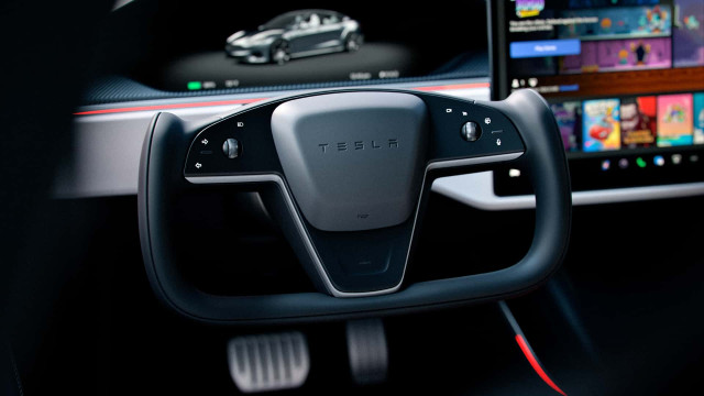 China to Outlaw Yoke-Style Steering Wheels Over Safety Issues