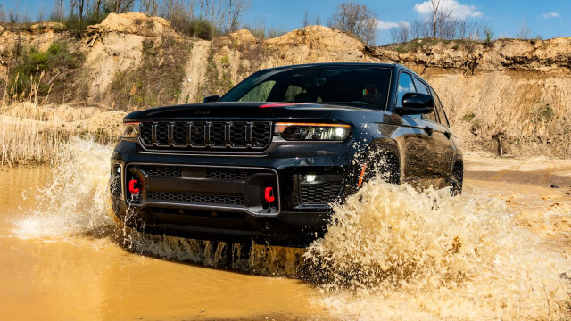 Jeep Brings Trailhawk Back to the Grand Cherokee for 2027
