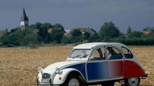 Citroen to Unveil All-Electric 2CV Concept at Paris Motor Show