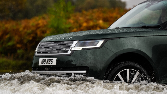 Range Rover Electric EV450 with 444 HP Excluded from U.S. Lineup