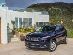 Fiat Completing Deal to Construct and Sell Jeep Cherokee in China pic #1864