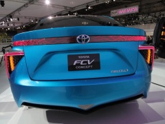Toyota FCV Model Points to Hydrogen-Powered Variant pic #2059