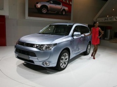 Battery Shortage Issue of Outlander PHEV by Mitsubishi pic #2422