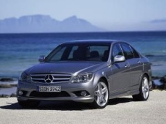 Mercedes C-Class Under Examination Because of Taillight Problems pic #783
