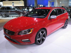 Next Year's Volvo V60 Costing from $36,215 pic #2438