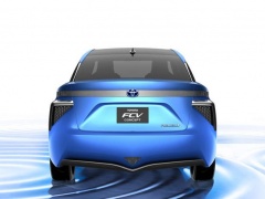 Energy from Fuel-Cell Toyota to be Used for Domestic Needs pic #2495
