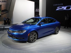 Promotional Video for Chrysler 200 pic #2528