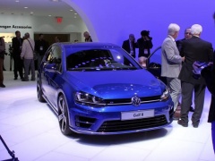 First Glimpse on 2015 Golf R from Volkswagen pic #2553