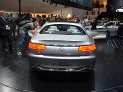 S65 AMG Coupe from Mercedes to be Presented in Geneva pic #2644