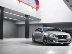 Jaguar Ready to Face Competition with Its Coupe Endeavour pic #3063