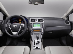Possible Discontinuation of Toyota Avensis pic #3492