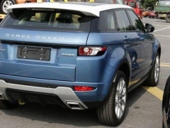 Landwind X7 has been seen before the Auto Show in Guangzhou as a Copy of Range Rover Evoque pic #3952