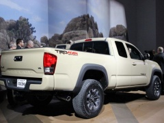 Toyota Gives Green Light to TRD Pro Tacoma pic #4085