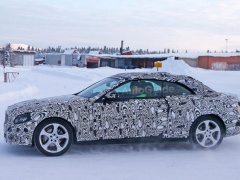 2016 C-Class Convertible from Mercedes Caught in the Snow pic #4132